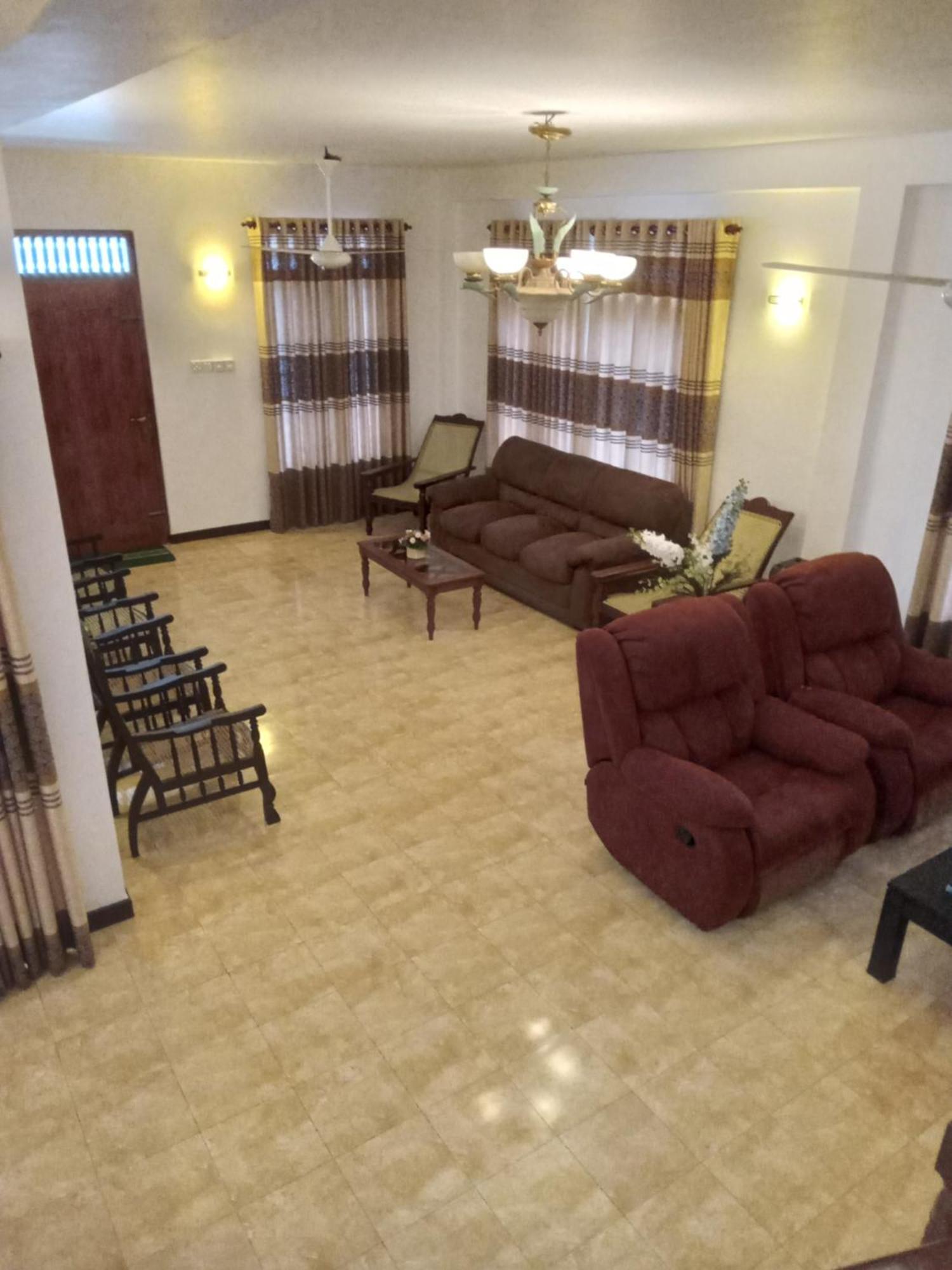 Sky Bloom Bed & Breakfast Homagama Екстериор снимка