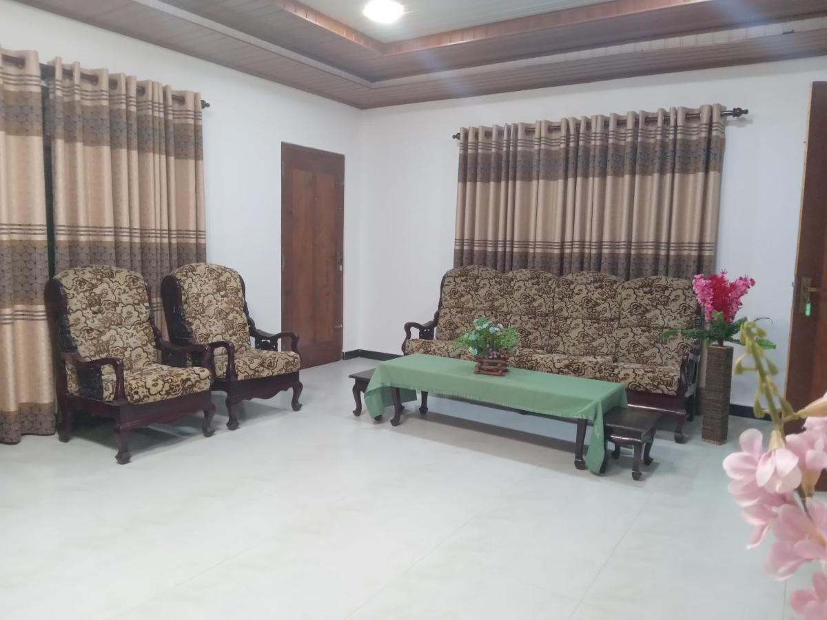 Sky Bloom Bed & Breakfast Homagama Екстериор снимка