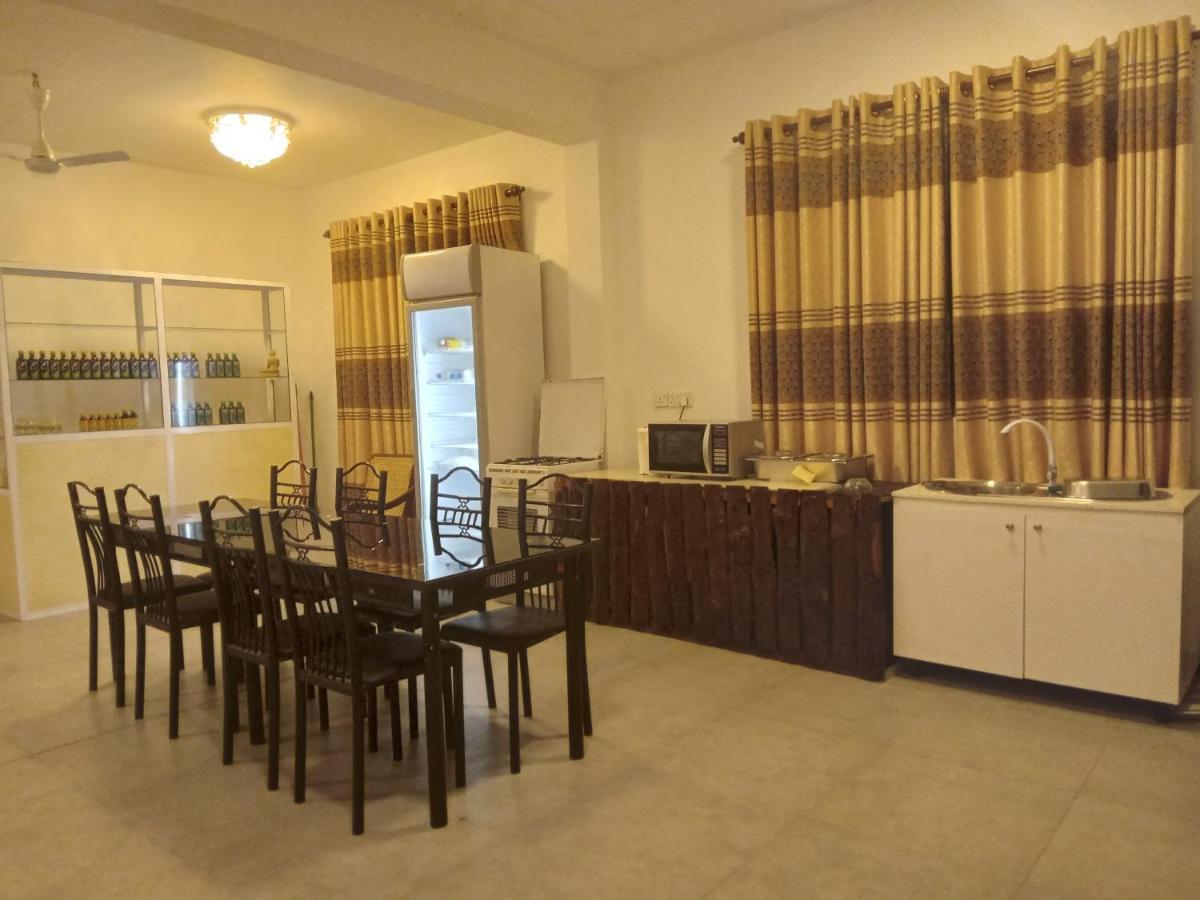 Sky Bloom Bed & Breakfast Homagama Екстериор снимка