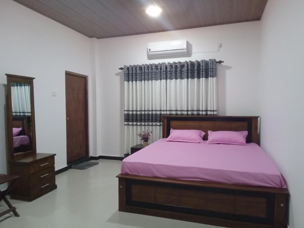 Sky Bloom Bed & Breakfast Homagama Екстериор снимка