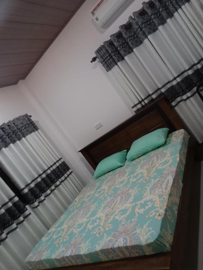 Sky Bloom Bed & Breakfast Homagama Екстериор снимка